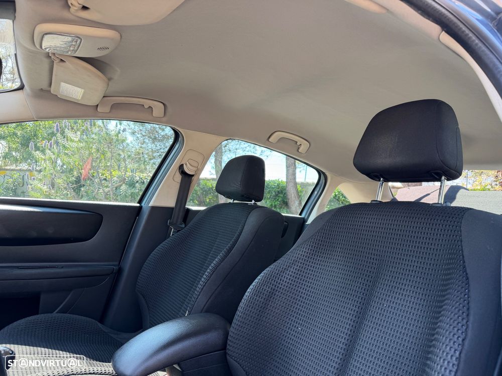 Citroën C4 1.6 HDi VTR Pack - 19