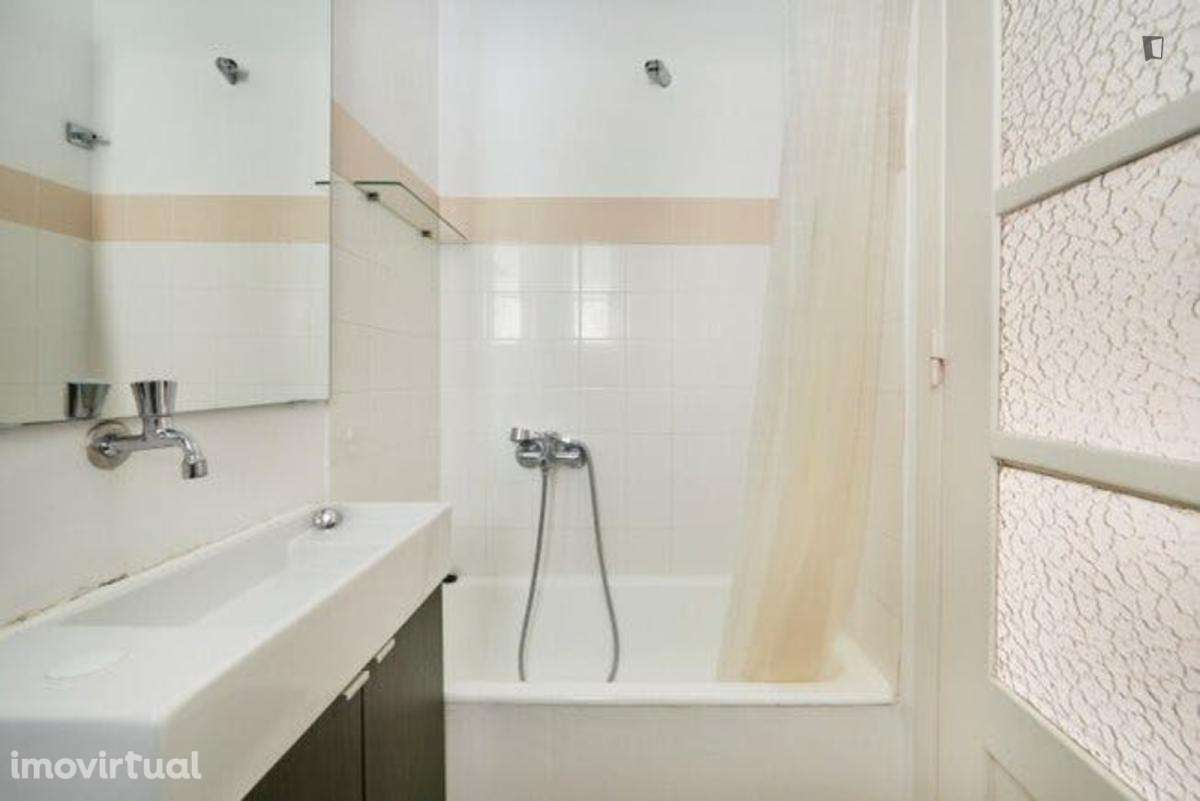 Quarto - localizado em Alameda Lisbon - Grande imagem: 2/15