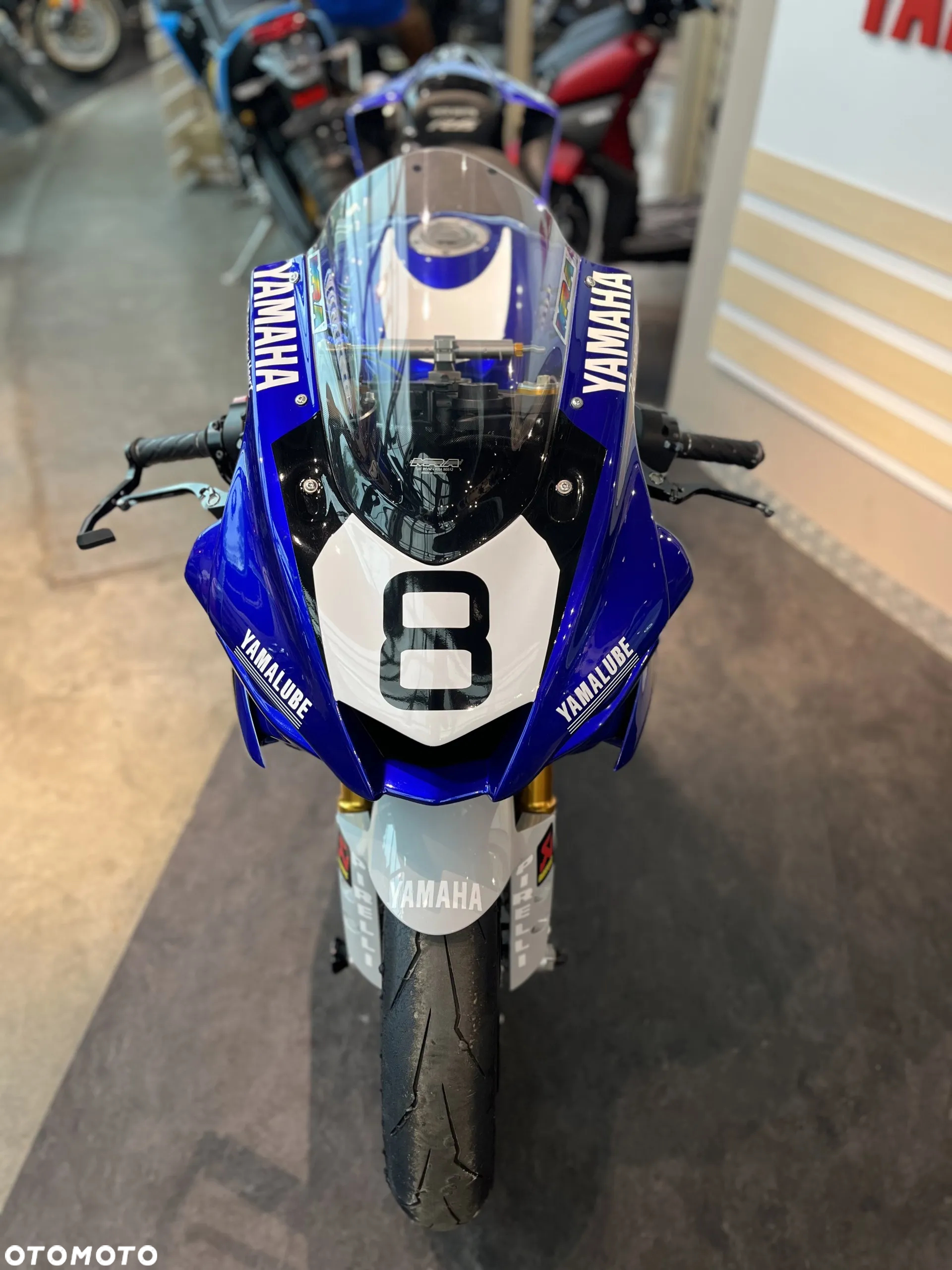 Yamaha R6 - 6
