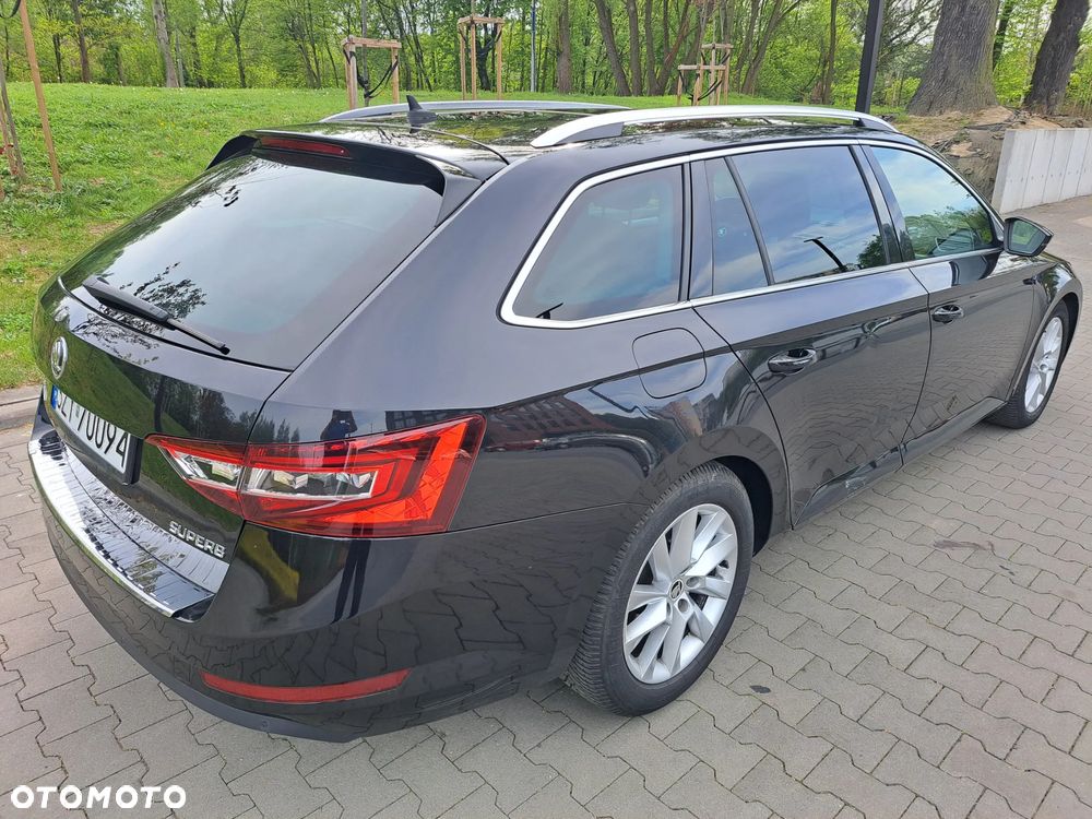 Skoda Superb 2.0 TDI DSG Premium Edition - 3