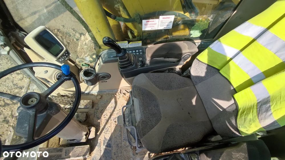 Caterpillar M316C - 4