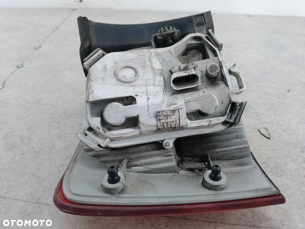 LAMPA TYLNA PRAWA AUDI A4 B7 8E9945096E 484002 KOMBI - 7