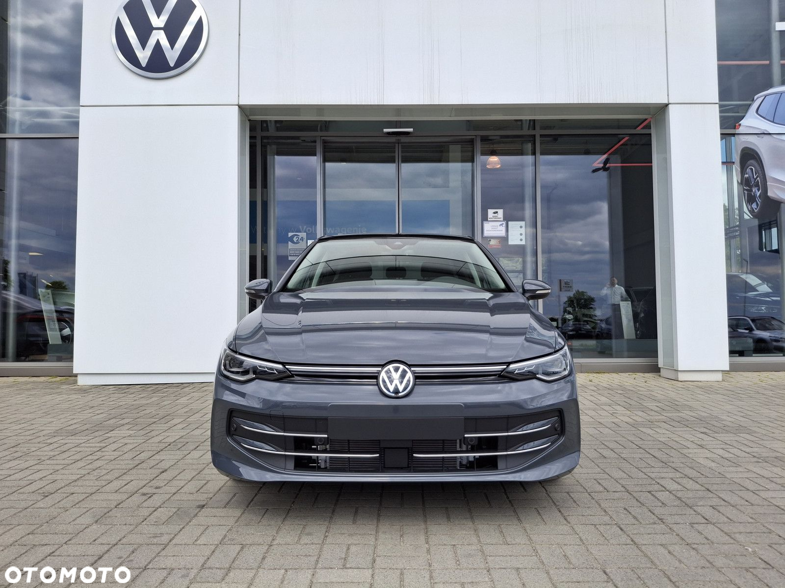 Volkswagen Golf - 2