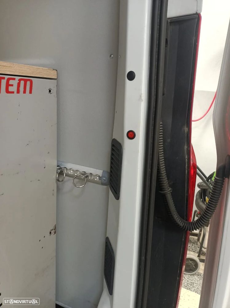 Maxus DELIVER 9 - 13