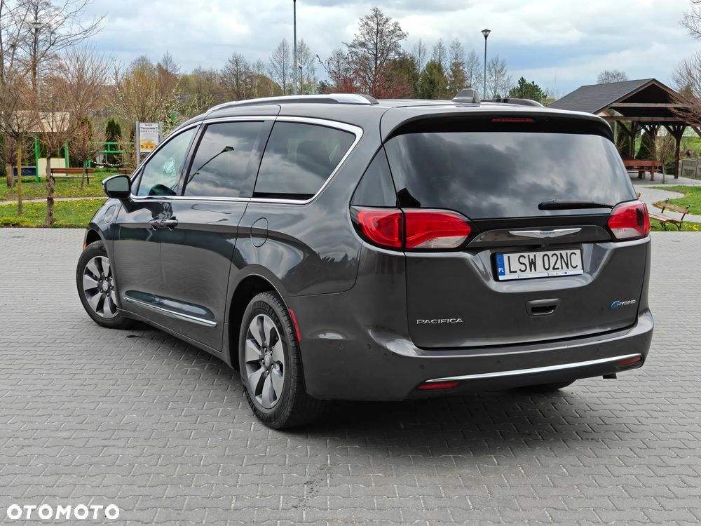 Chrysler Pacifica - 6