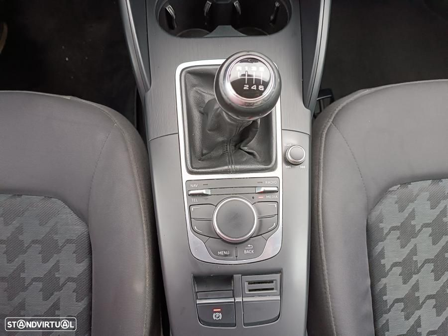 Audi A3 Limousine 1.6 TDI S-line - 12