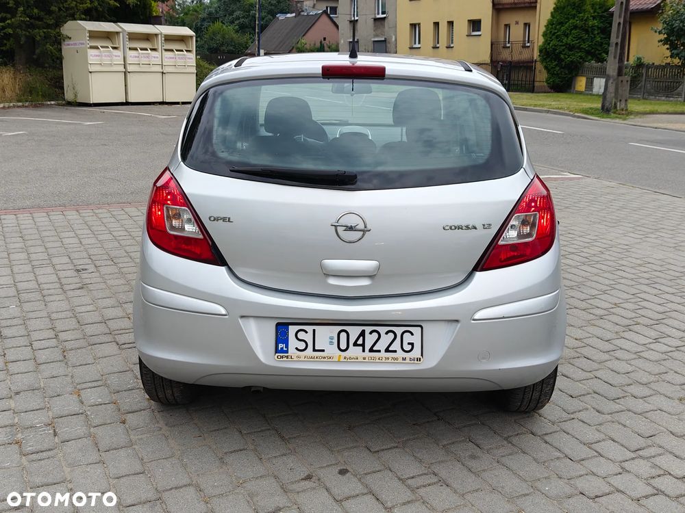 Opel Corsa 1.2 16V Cosmo - 9
