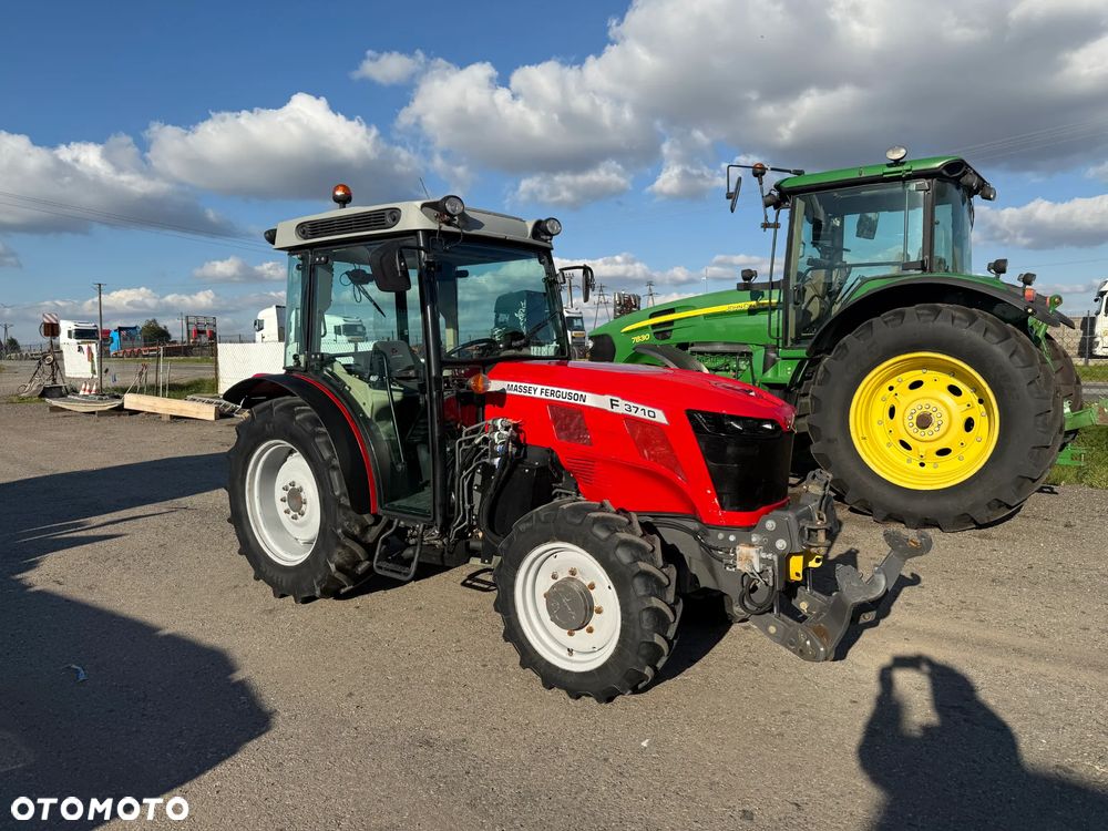 Massey Ferguson F 3710 - 2