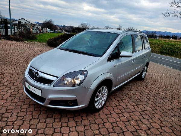 Opel Zafira 2.2 Essentia