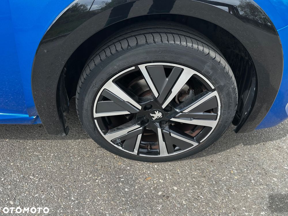 Peugeot 208 PureTech 100 GT - 23