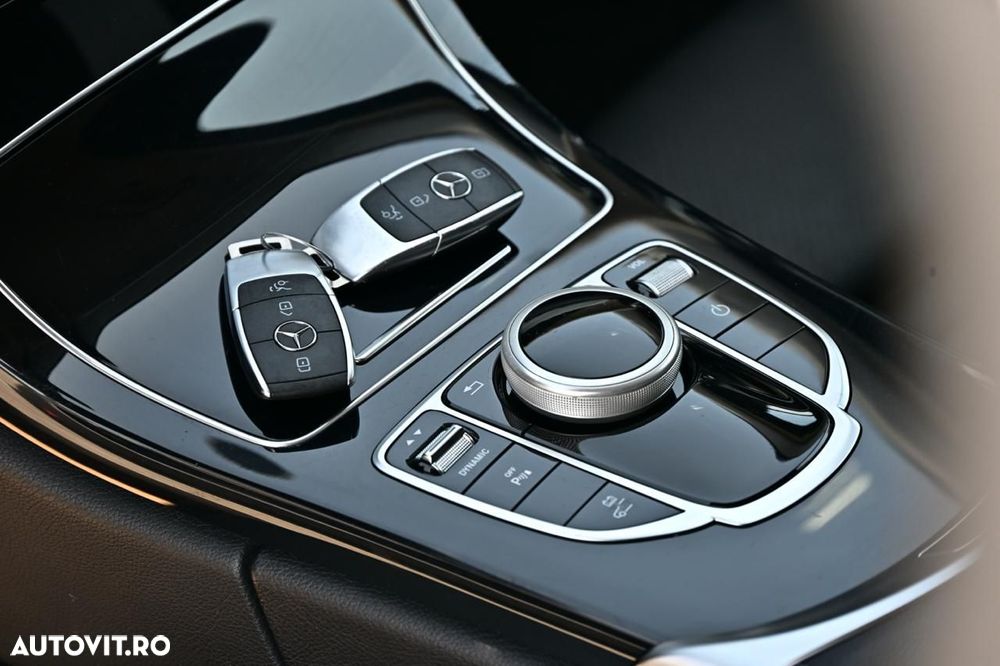 Mercedes-Benz C - 19