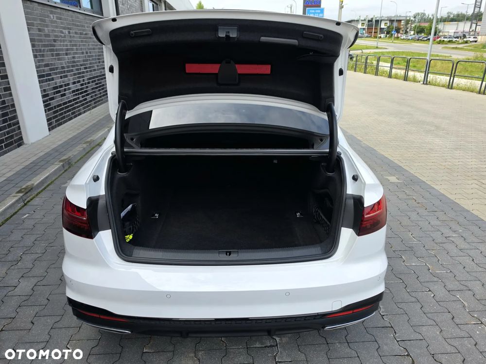 Audi A4 Limousine 35 TFSI mHEV S Line S tronic - 22