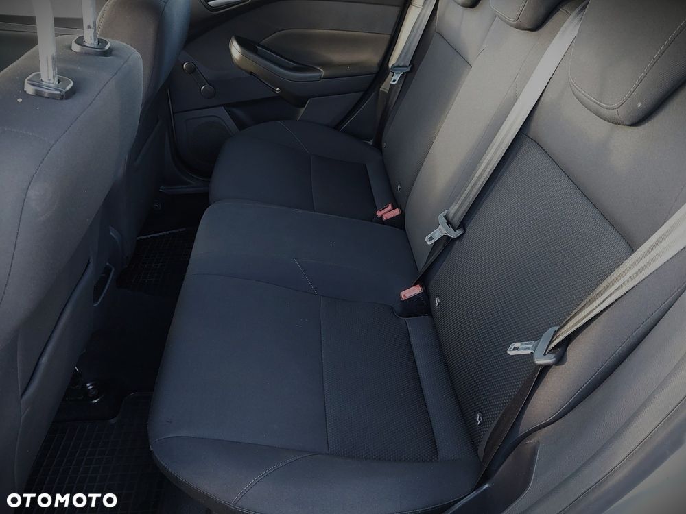 Ford Focus 1.6 Trend - 17