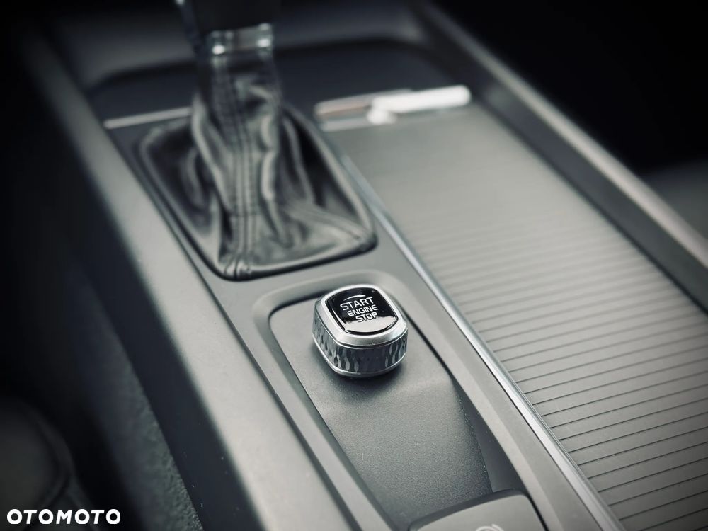 Volvo XC 60 D4 Geartronic Momentum - 28