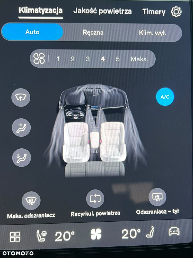 Volvo XC 40 B4 AWD Plus Dark - 36