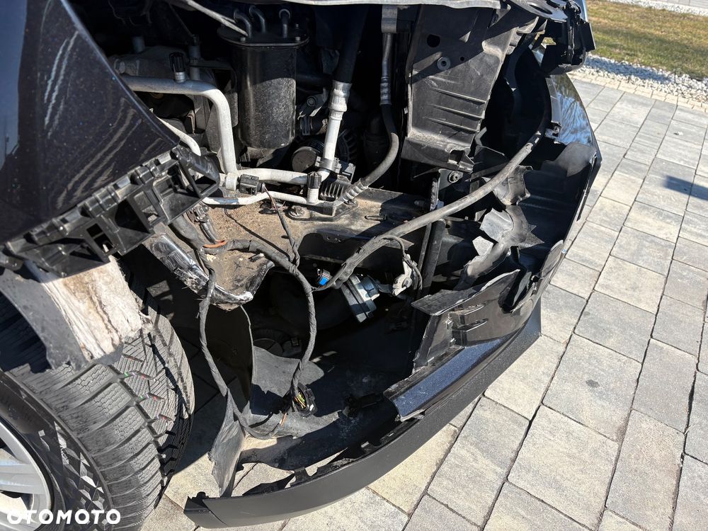 Volkswagen Tiguan 2.0 TDI SCR BlueMotion Technology Sport & Style - 25