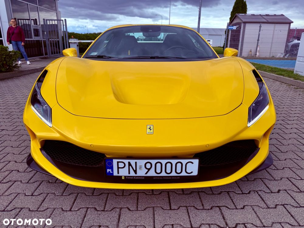 Ferrari F8 Spider - 7
