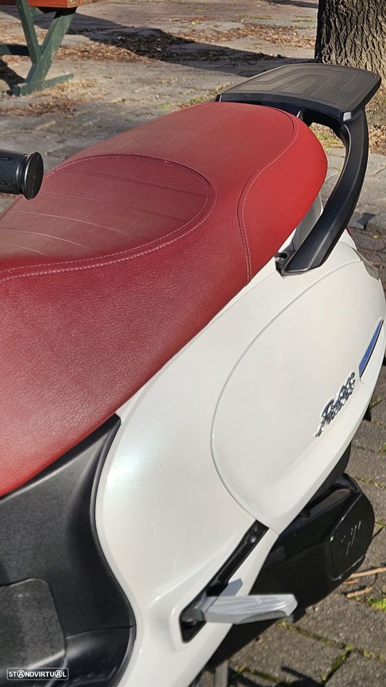 Sym FIDDLE Fiddle IV - 6