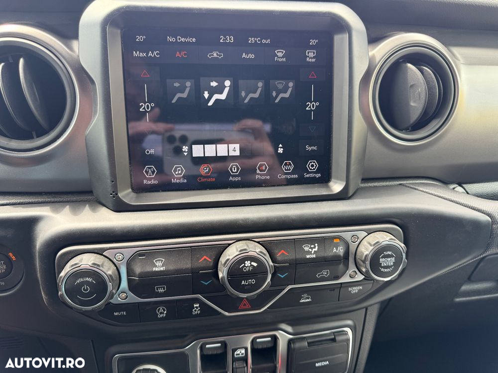 Jeep Wrangler - 9