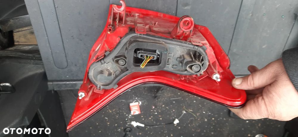 Peugeot 3008 1 2009-16  Maska przód Błotnik Prawy przód Klapa tył Belka tył Lakier KTVD LUSTERKO Prawe 11 pin - 13