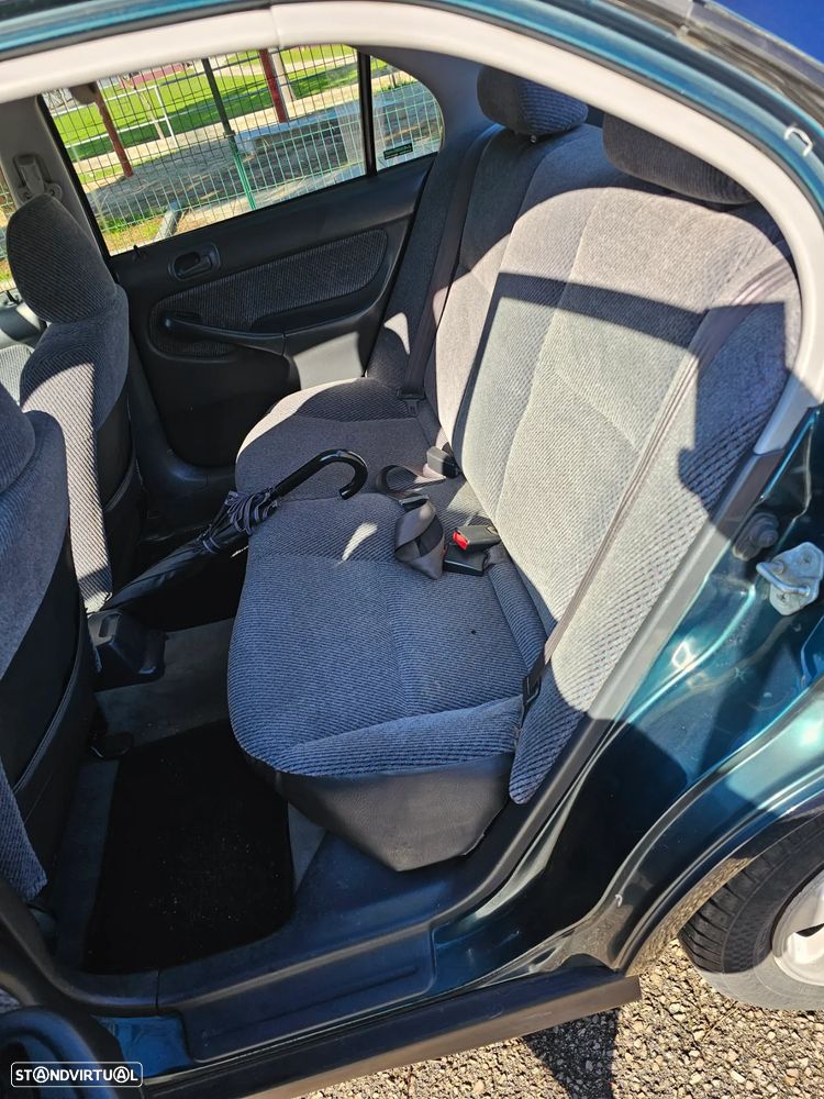 Honda Civic 1.5i LS - 7