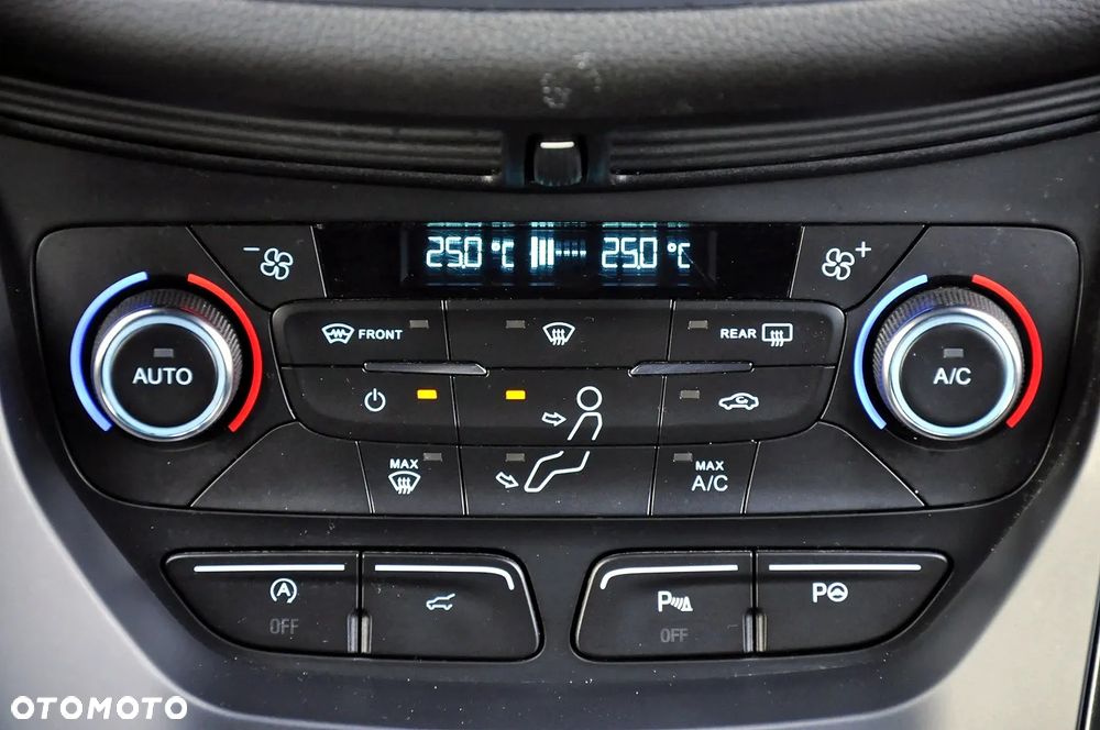 Ford Kuga 1.5 EcoBoost 4x4 ST-Line - 25