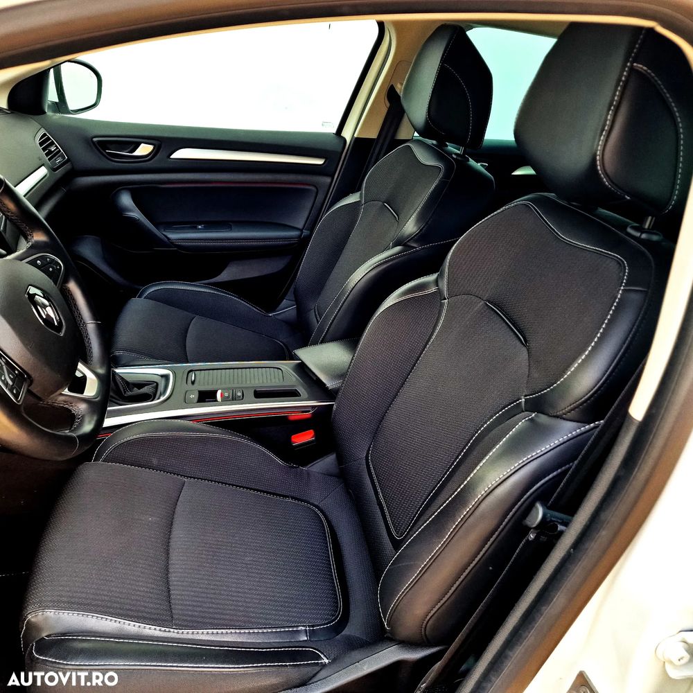 Renault Megane TCe EDC Intens - 11
