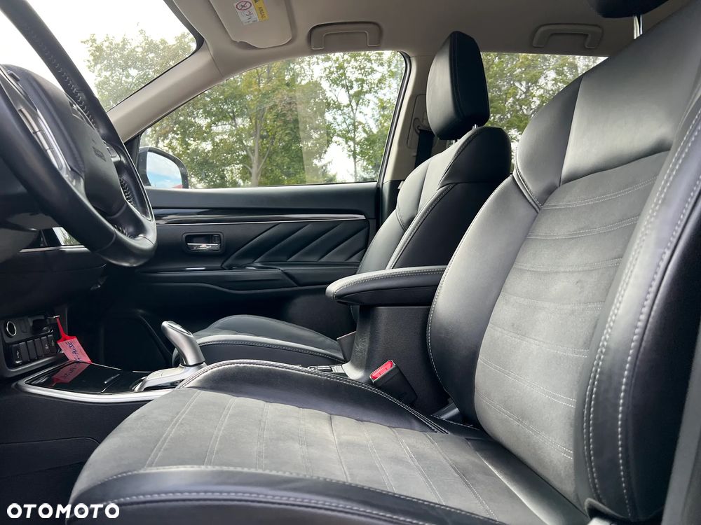 Mitsubishi Outlander 2.4 4WD Diamant+ - 9