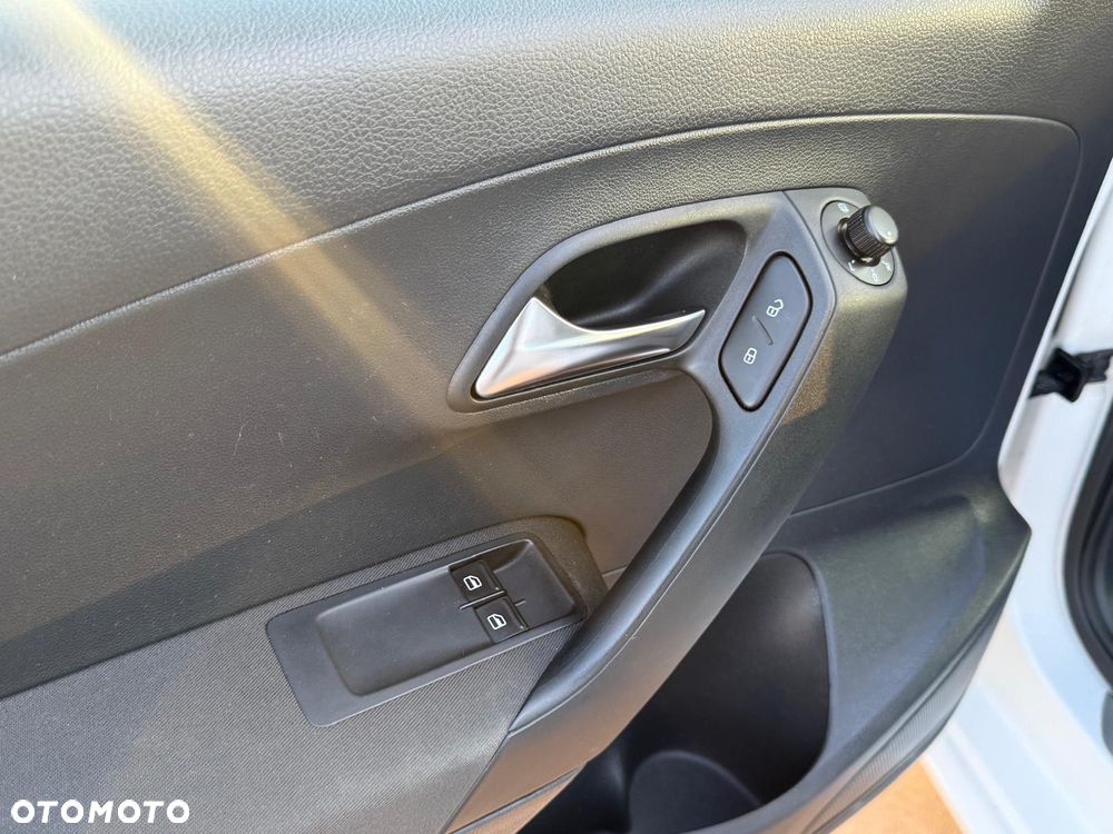 Volkswagen Polo 1.4 Style - 25