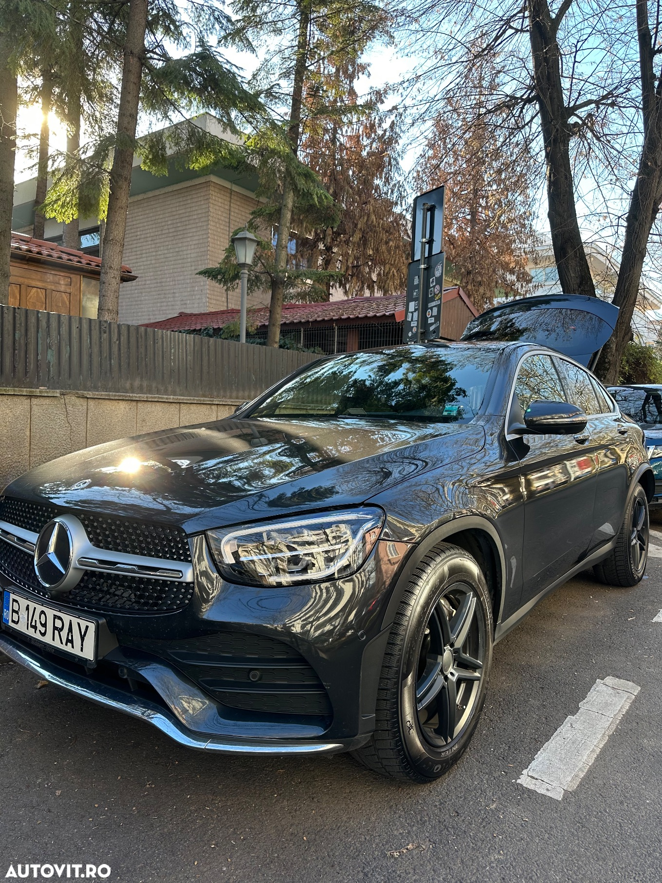 Mercedes-Benz GLC Coupe 300 4Matic 9G-TRONIC AMG Line - 2