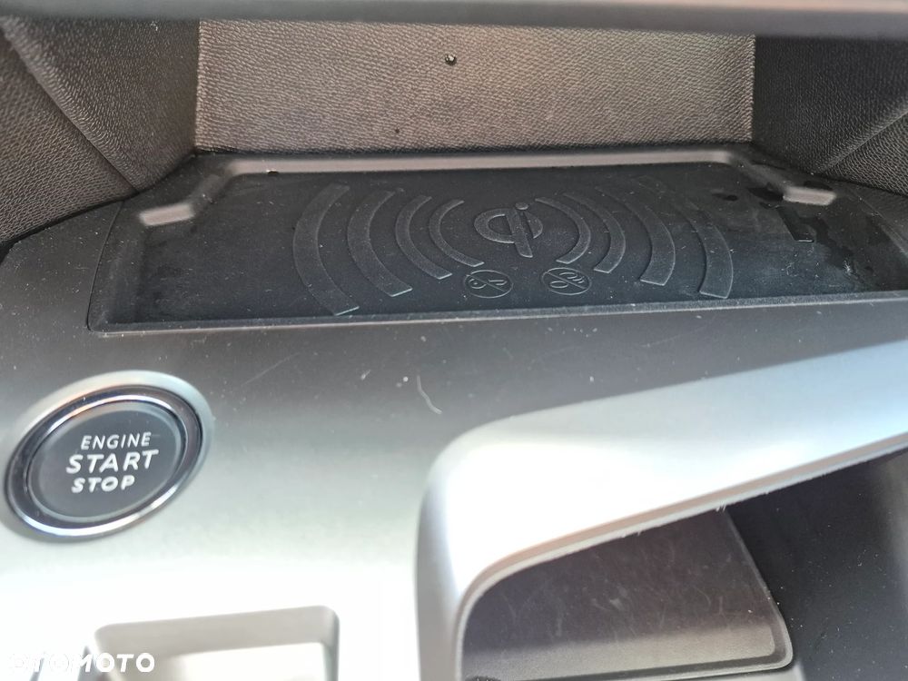 Peugeot 408 1.2 PureTech Allure S&S EAT8 - 22