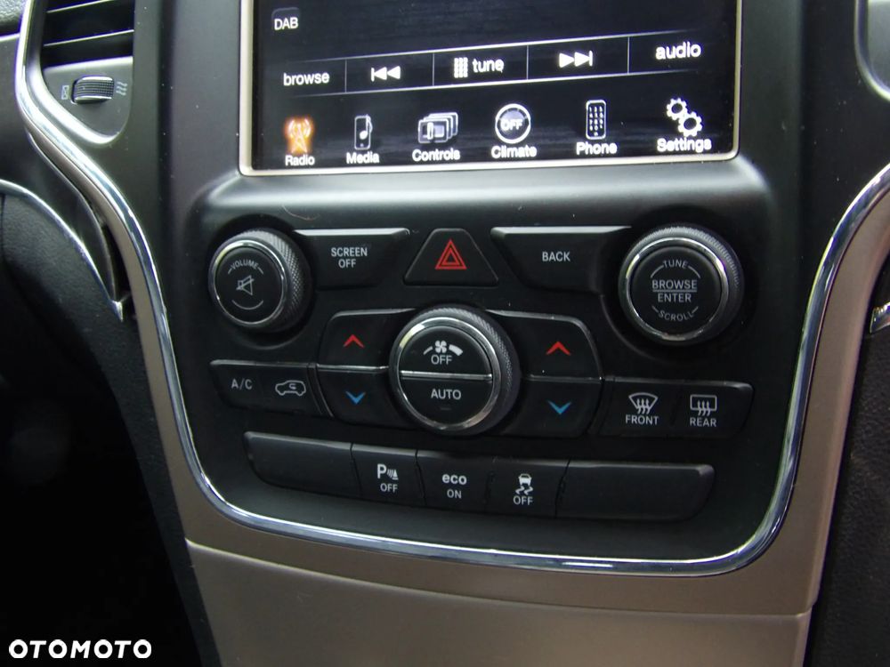 JEEP GRAND CHEROKEE WK2 RADIO FABRYCZNE - 2