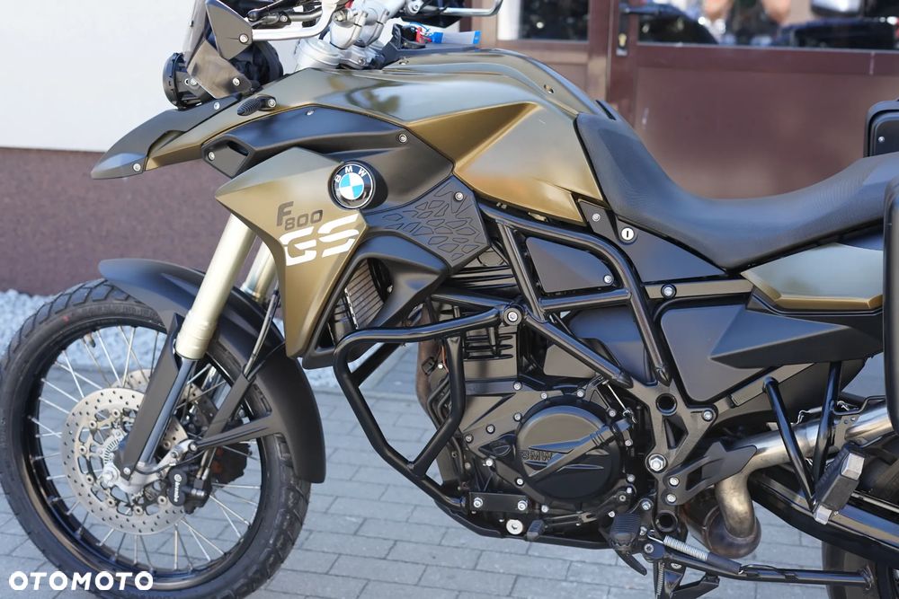 BMW F - 24