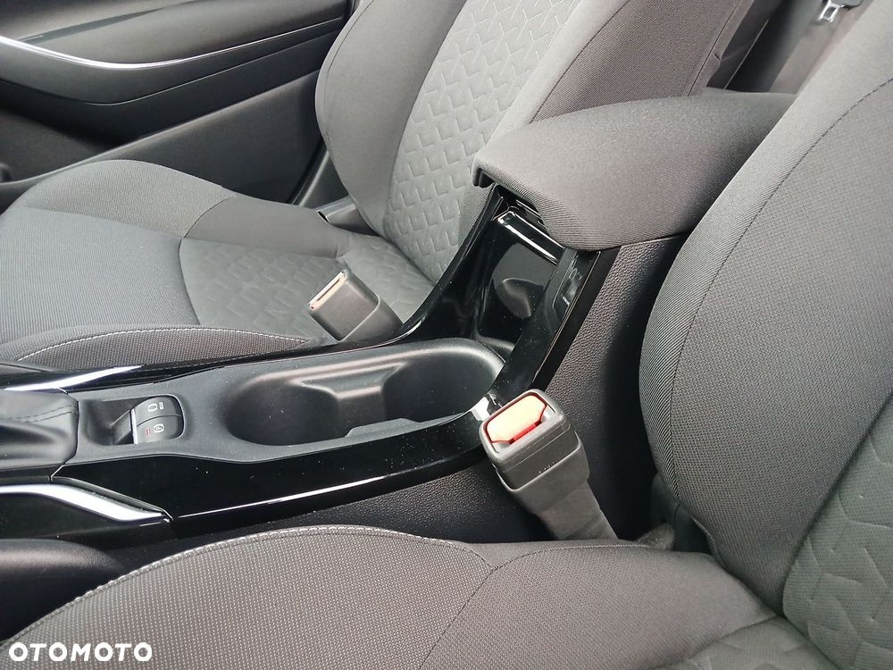 Toyota Corolla 2.0 Hybrid Comfort - 36