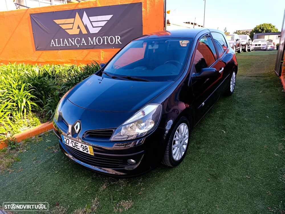 Renault Clio 1.5 DCI Dinamique - 1