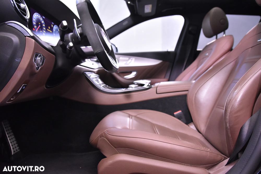 Mercedes-Benz E 43 AMG 4MATIC Aut. - 26