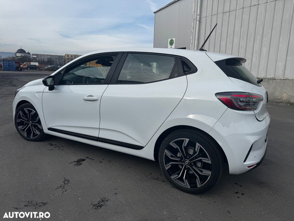 Renault Clio V E-Tech 145 Evolution - 15