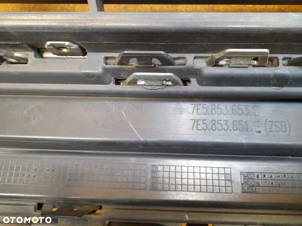 VW Transporter T6 atrapa chłodnicy grill 7E5853651E 7E5853653E - 11
