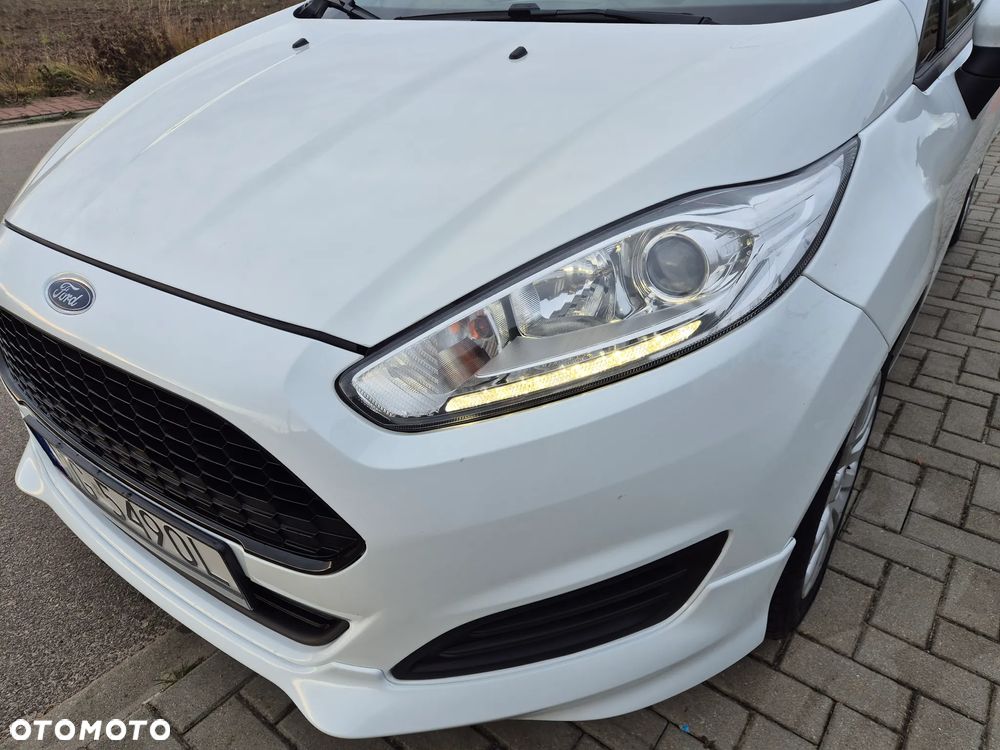 Ford Fiesta 1.25 Trend - 23