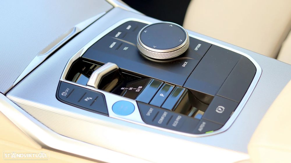 BMW i4 eDrive40 - 17