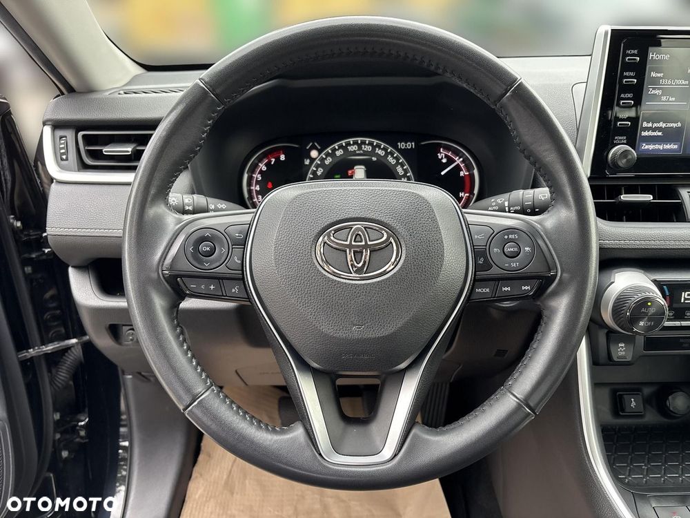 Toyota RAV4 - 11