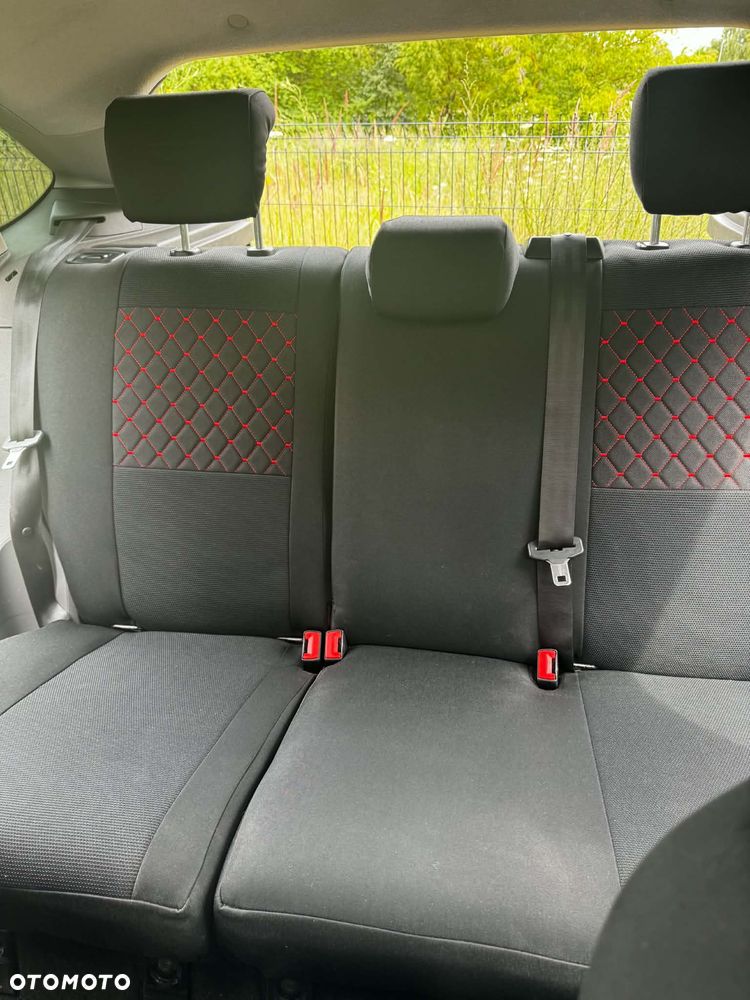 Ford Focus 1.6 Trend - 8