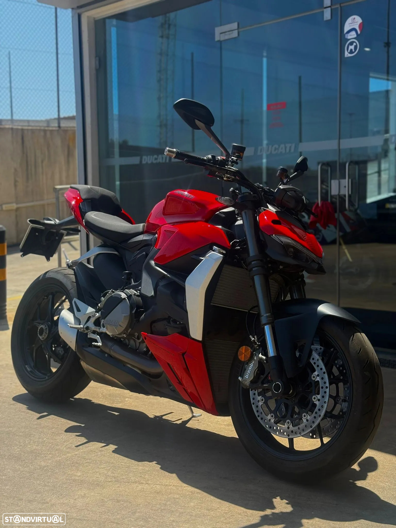 Ducati Streetfighter V2 - 7