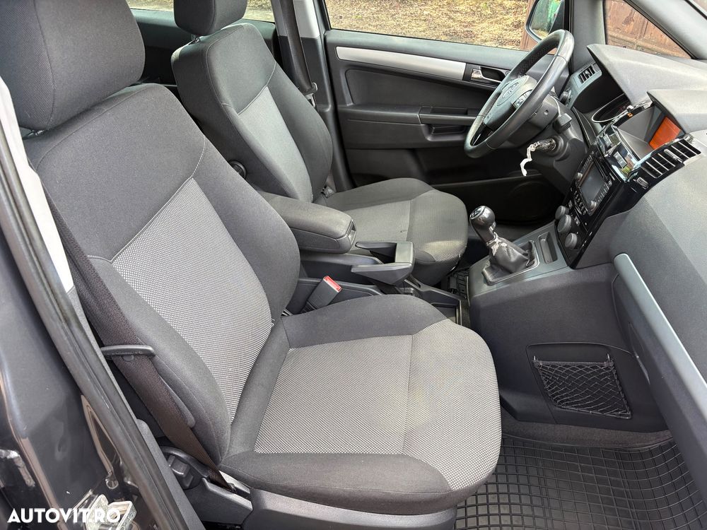 Opel Zafira 1.7 CDTI Essentia - 11