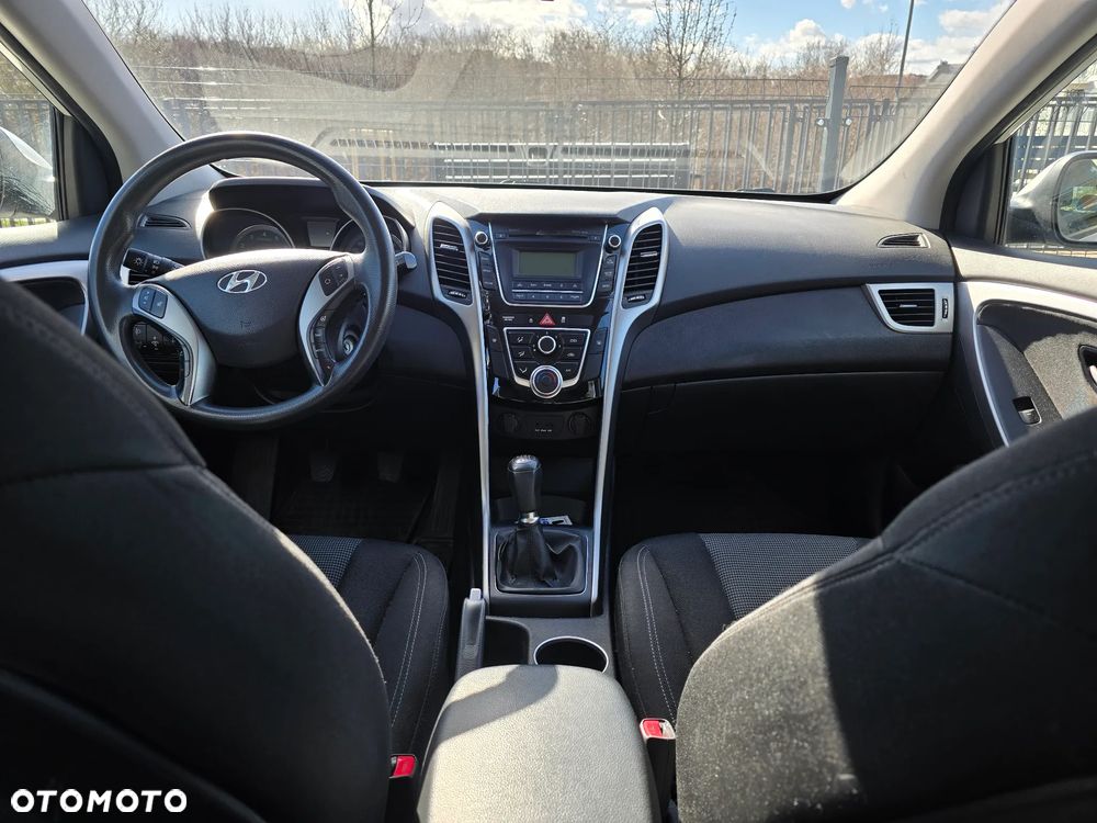 Hyundai i30 1.4 Classic + - 8