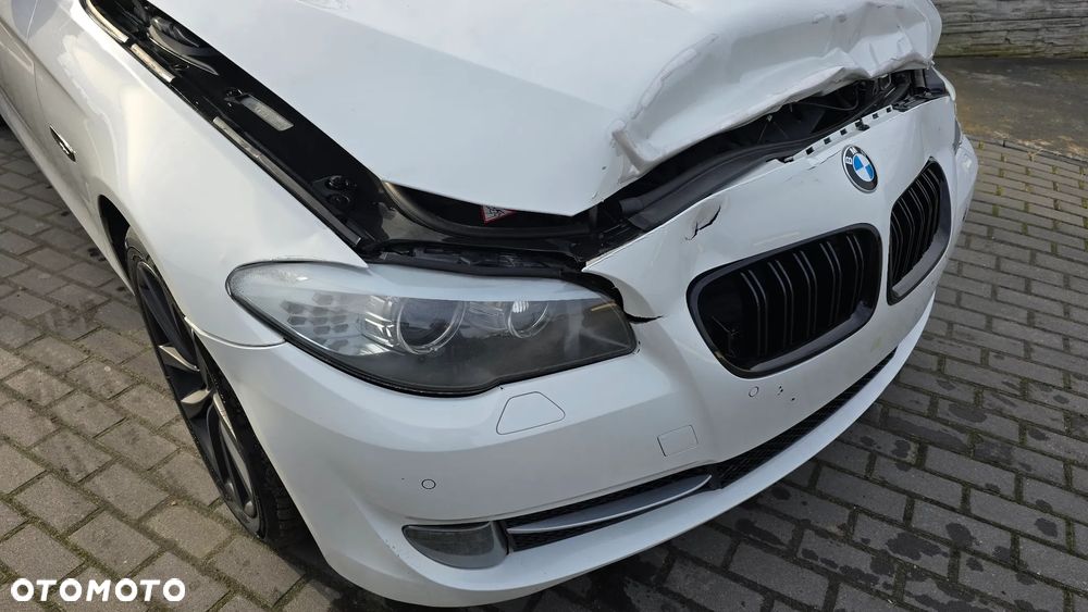 BMW Seria 5 525d - 9
