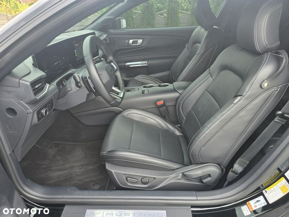 Ford Mustang - 14
