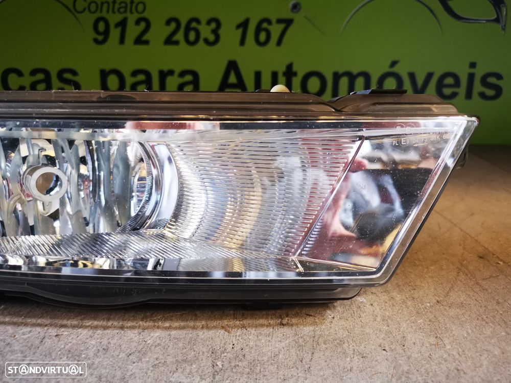 SKODA RAPID FAROL NEVOEIRO DIREITO - FN029 - 2