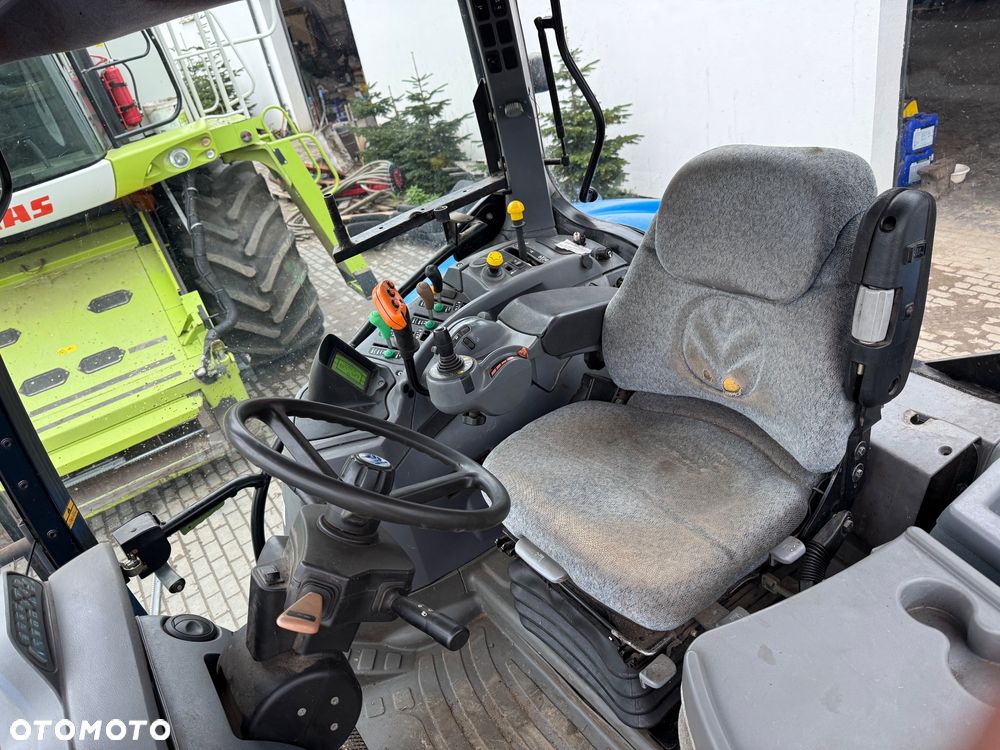 New Holland T7030 - 3