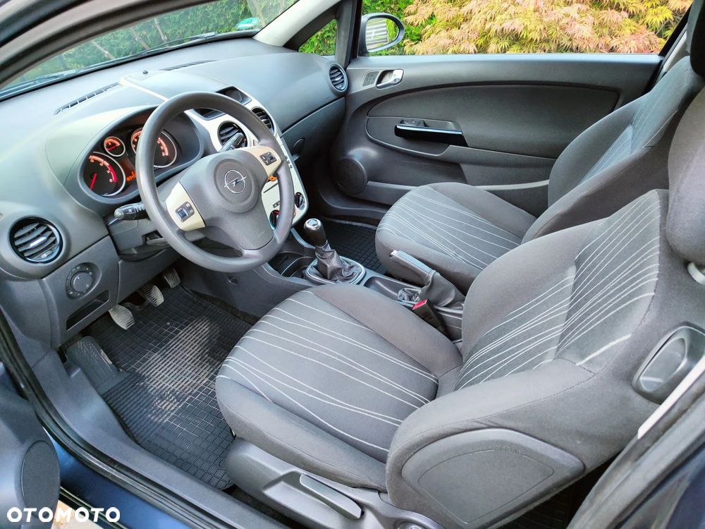 Opel Corsa 1.2 16V - 9